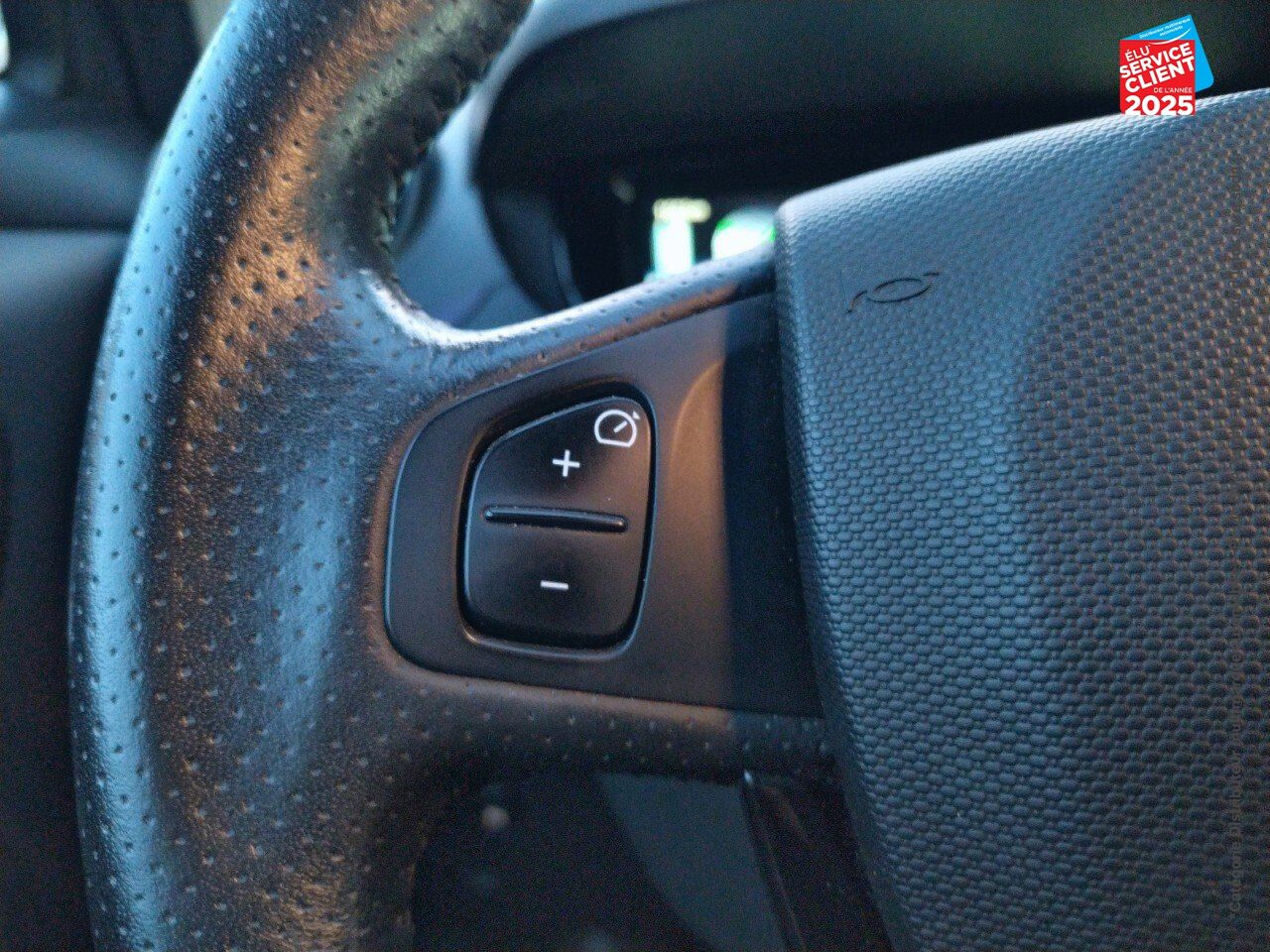 Véhicule d'occasion RENAULT ZOE STAR WARS CHARGE NORMALE R90 GPS CAMERA BOSE chez Toyota Saint Dizier