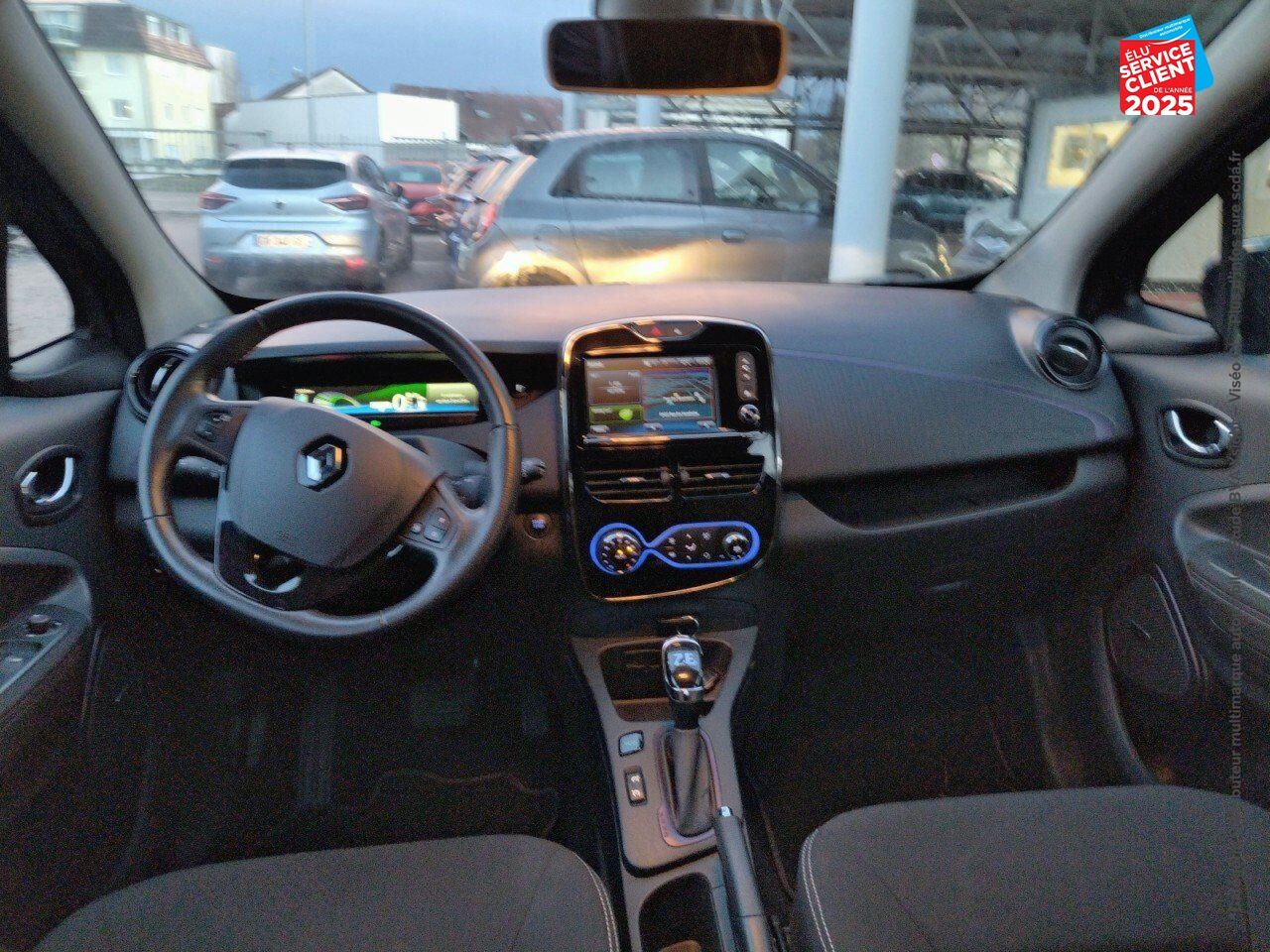 Véhicule d'occasion RENAULT ZOE STAR WARS CHARGE NORMALE R90 GPS CAMERA BOSE chez Toyota Saint Dizier
