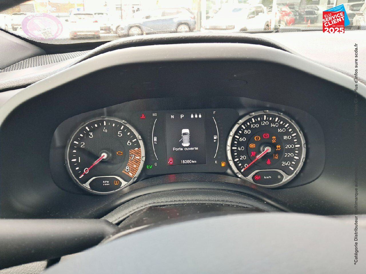 Véhicule d'occasion JEEP RENEGADE 1.5 TURBO T4 130CH MHEV NIGHT EAGLE BVR7 MY22 GPS chez Toyota Thionville