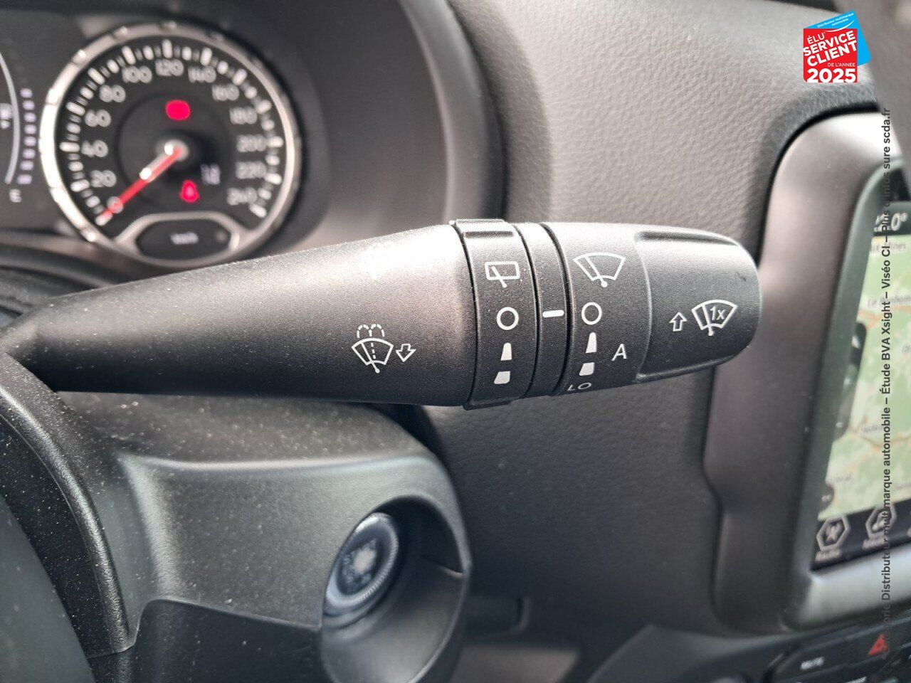 Véhicule d'occasion JEEP RENEGADE 1.5 TURBO T4 130CH MHEV NIGHT EAGLE BVR7 MY22 GPS chez Toyota Thionville