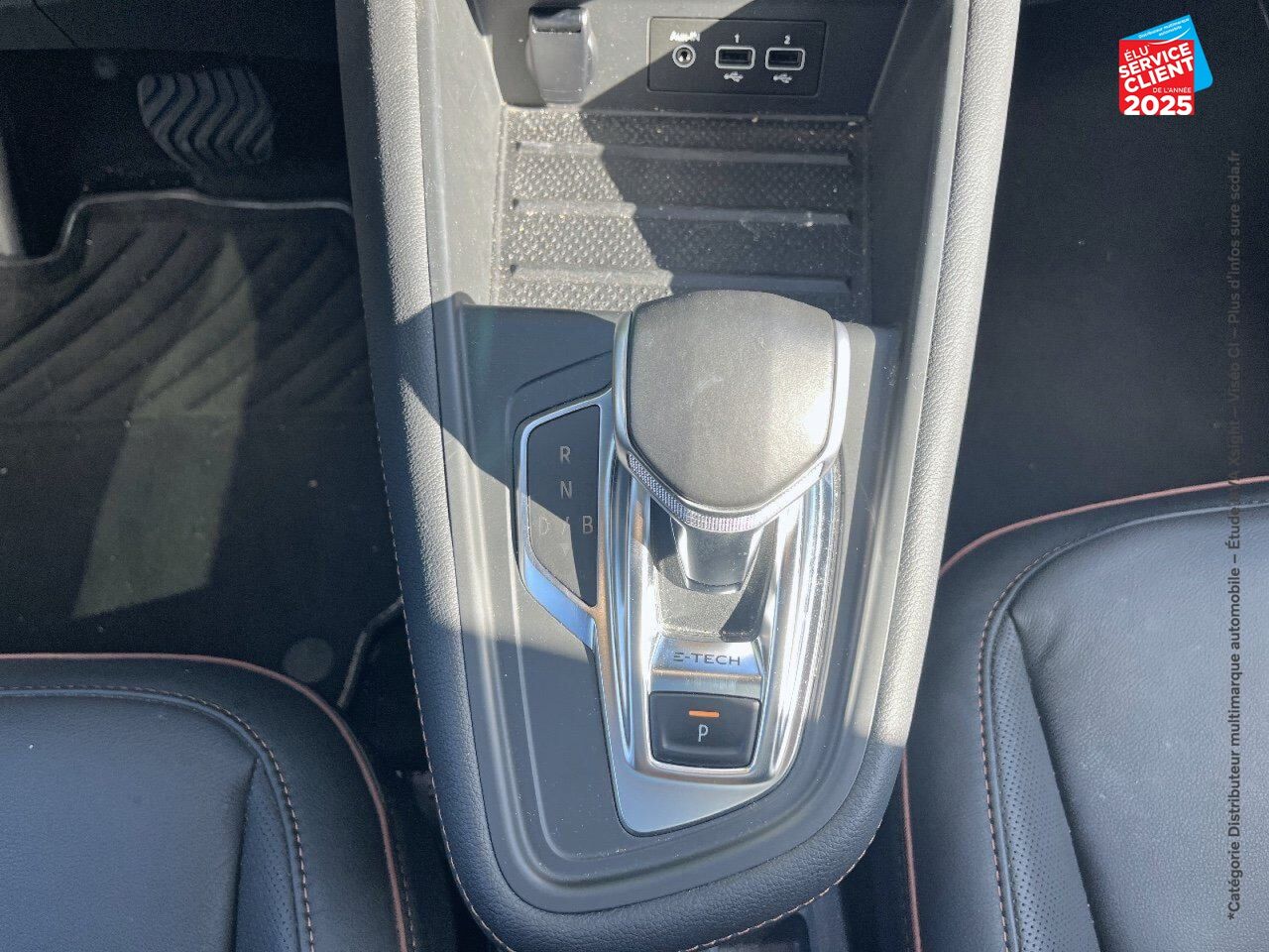 Véhicule d'occasion RENAULT CAPTUR 1.6 E-TECH PLUG-IN 160CH INITIALE PARIS TPANO SIEGES CHAUF/CUIR GPS CAMERA chez Opel Verdun