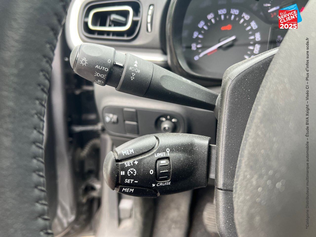 Véhicule d'occasion CITROEN C3 1.2 PURETECH 83CH S/S FEEL 122-123G GPS ATTELAGE chez Dacia Belfort