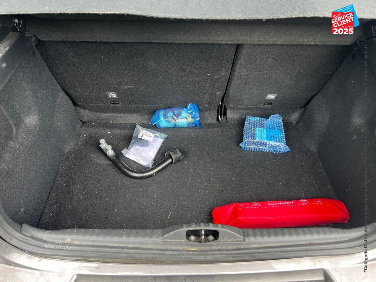 Véhicule d'occasion CITROEN C3 1.2 PURETECH 83CH S/S FEEL 122-123G GPS ATTELAGE chez Dacia Belfort