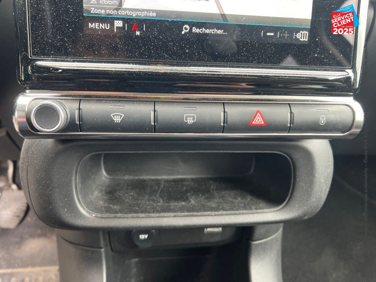 Véhicule d'occasion CITROEN C3 1.2 PURETECH 83CH S/S FEEL 122-123G GPS ATTELAGE chez Dacia Belfort