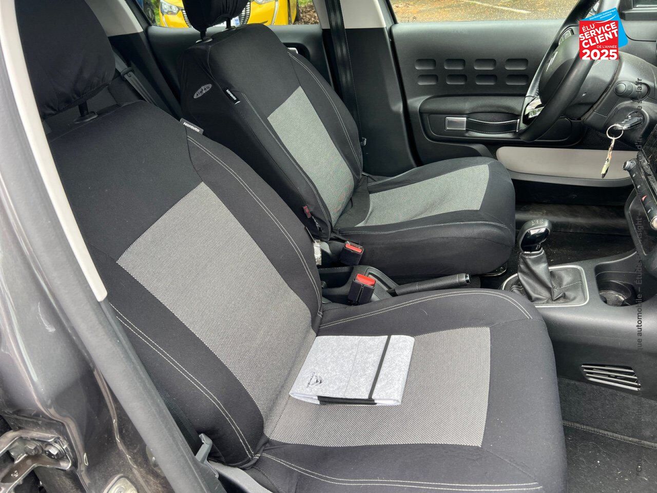 Véhicule d'occasion CITROEN C3 1.2 PURETECH 83CH S/S FEEL 122-123G GPS ATTELAGE chez Dacia Belfort