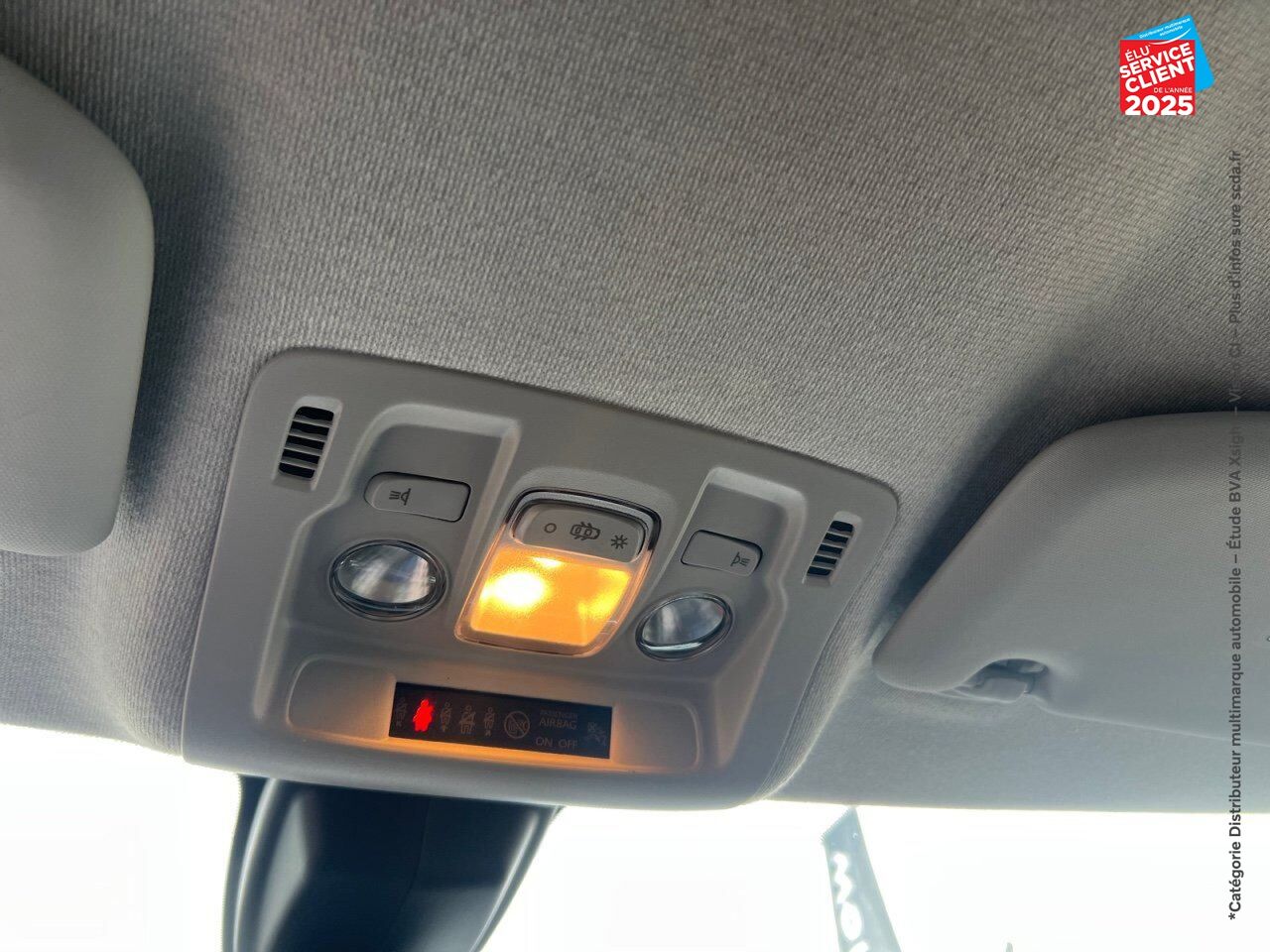Véhicule d'occasion CITROEN C3 1.2 PURETECH 83CH S/S FEEL 122-123G GPS ATTELAGE chez Dacia Belfort