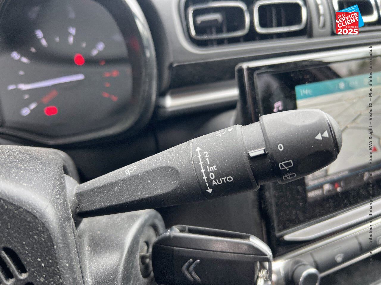 Véhicule d'occasion CITROEN C3 1.2 PURETECH 83CH S/S FEEL 122-123G GPS ATTELAGE chez Dacia Belfort