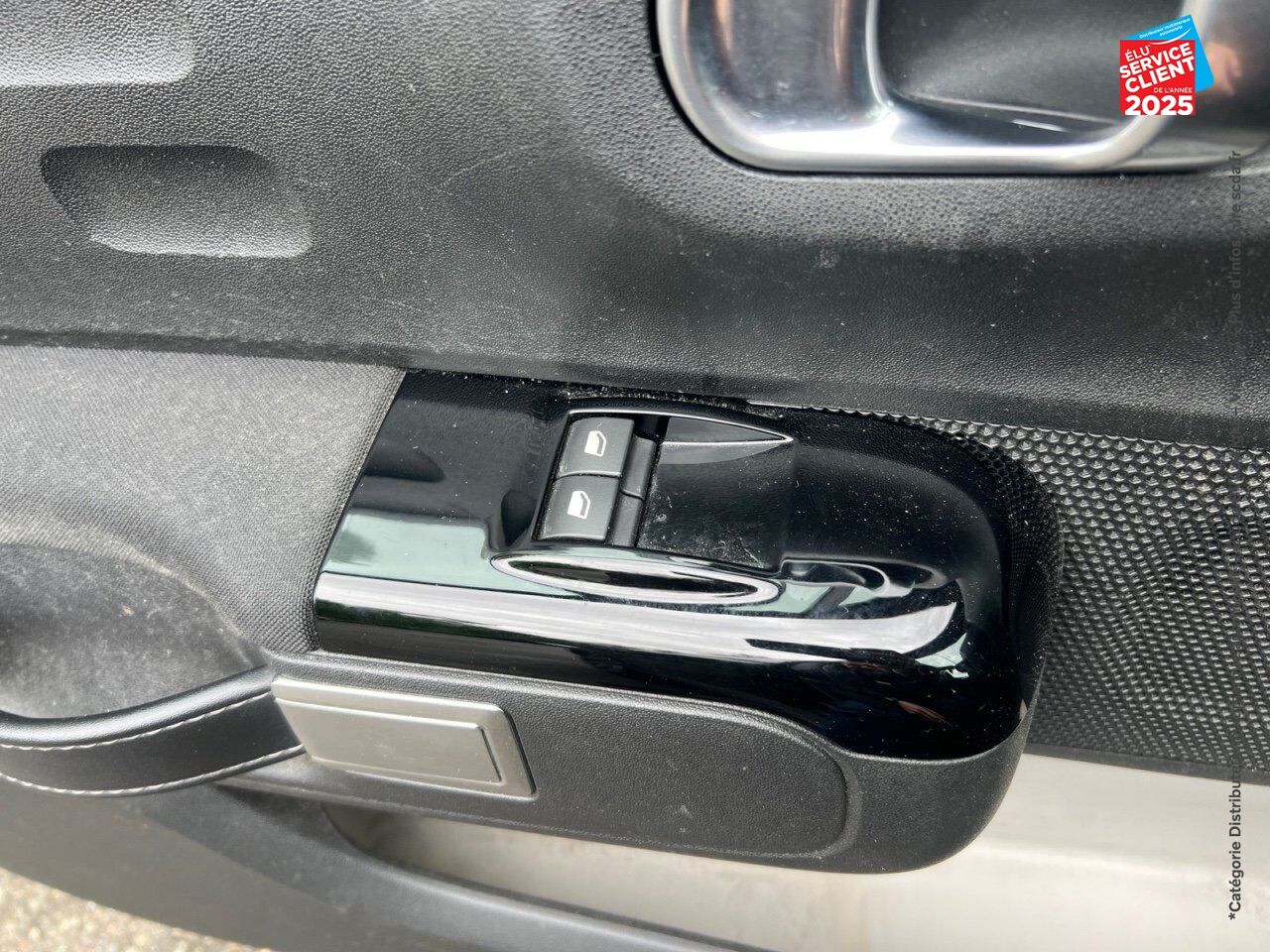 Véhicule d'occasion CITROEN C3 1.2 PURETECH 83CH S/S FEEL 122-123G GPS ATTELAGE chez Dacia Belfort