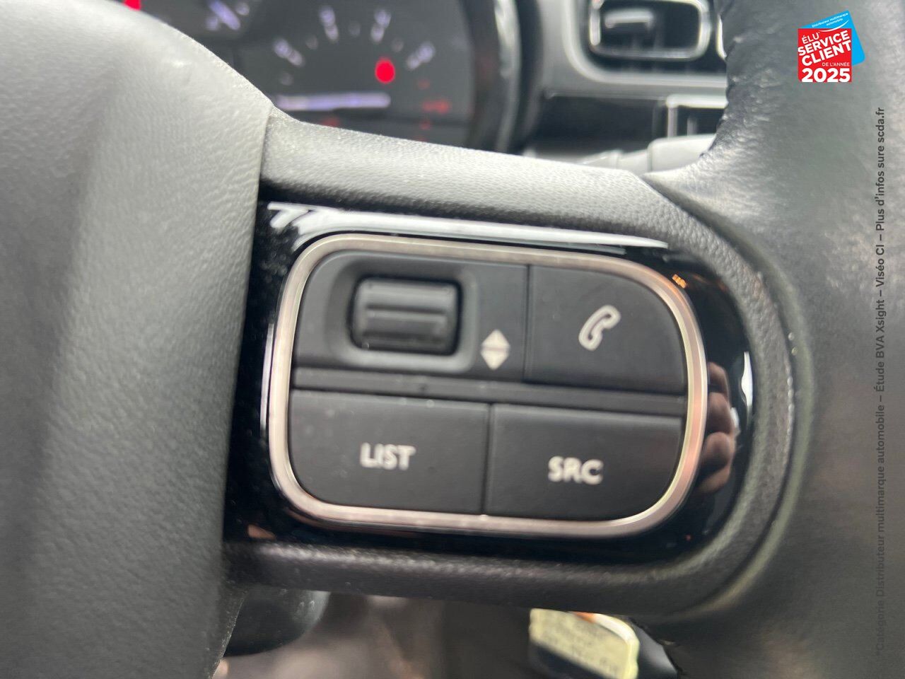 Véhicule d'occasion CITROEN C3 1.2 PURETECH 83CH S/S FEEL 122-123G GPS ATTELAGE chez Dacia Belfort