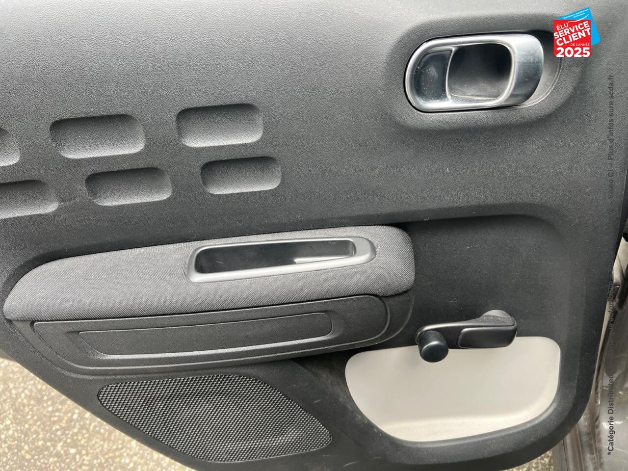 Véhicule d'occasion CITROEN C3 1.2 PURETECH 83CH S/S FEEL 122-123G GPS ATTELAGE chez Dacia Belfort