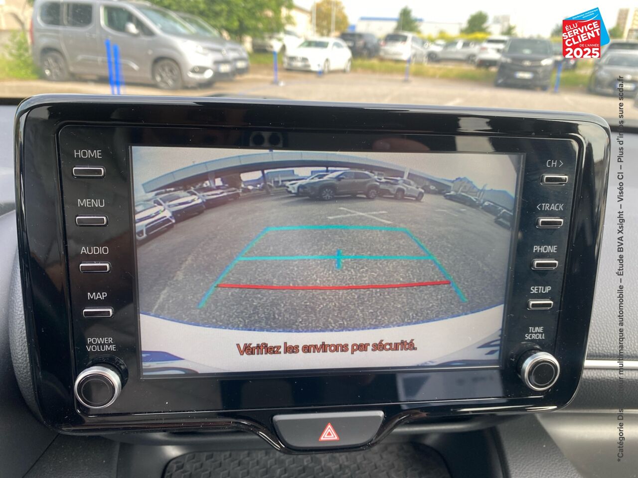 Véhicule d'occasion TOYOTA YARIS 116H DESIGN 5P MY22 chez Toyota Verdun