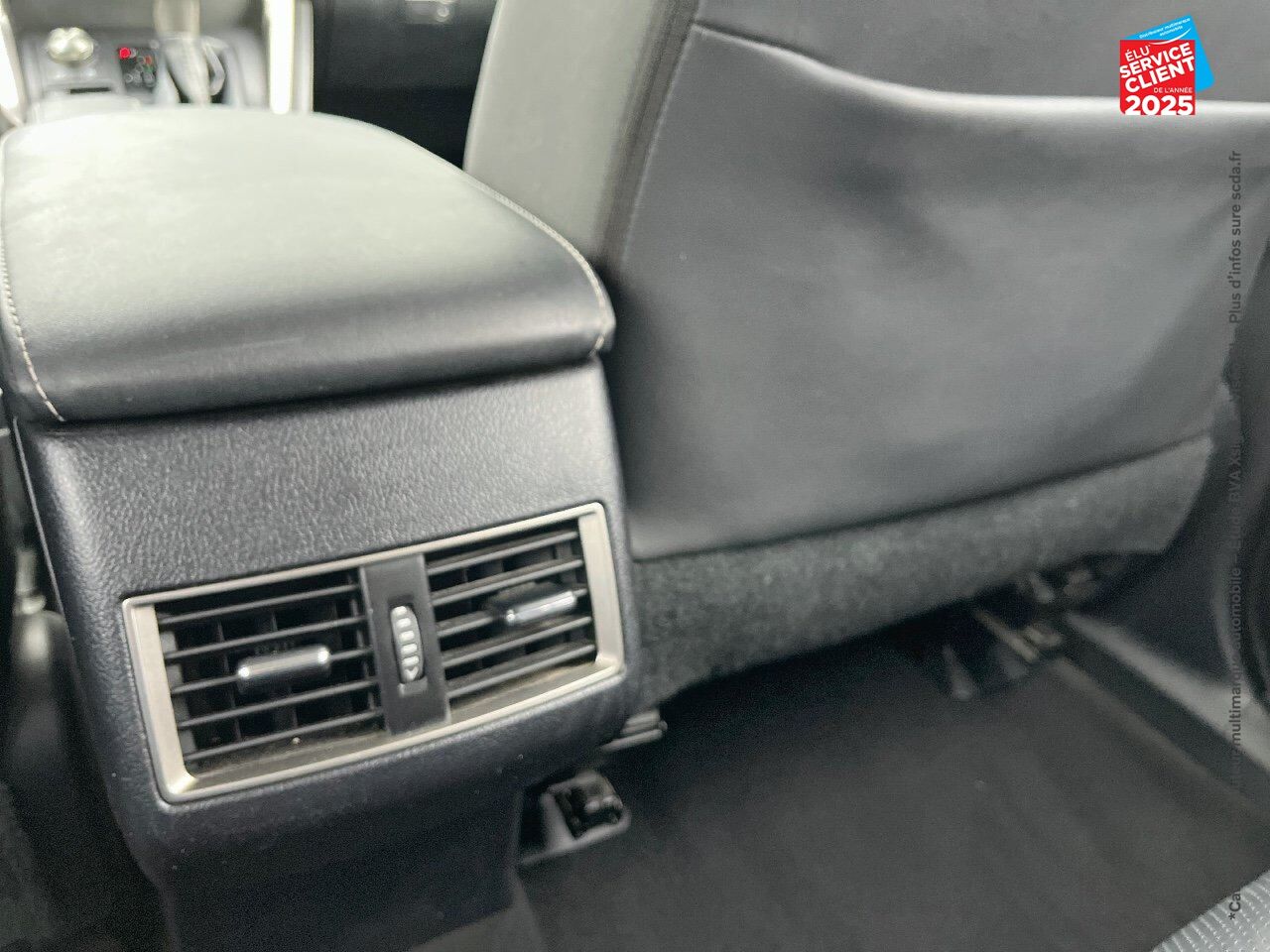 Véhicule d'occasion LEXUS NX 300H 4WD LUXE MY20 SIEGES CHAUF/CUIR GPS CAMERA CARPLAY chez Toyota Sarreguemines