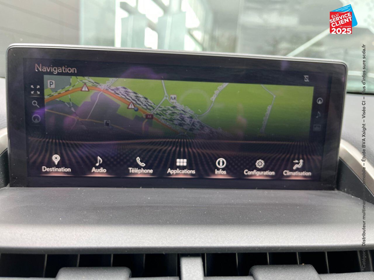 Véhicule d'occasion LEXUS NX 300H 4WD LUXE MY20 SIEGES CHAUF/CUIR GPS CAMERA CARPLAY chez Toyota Sarreguemines