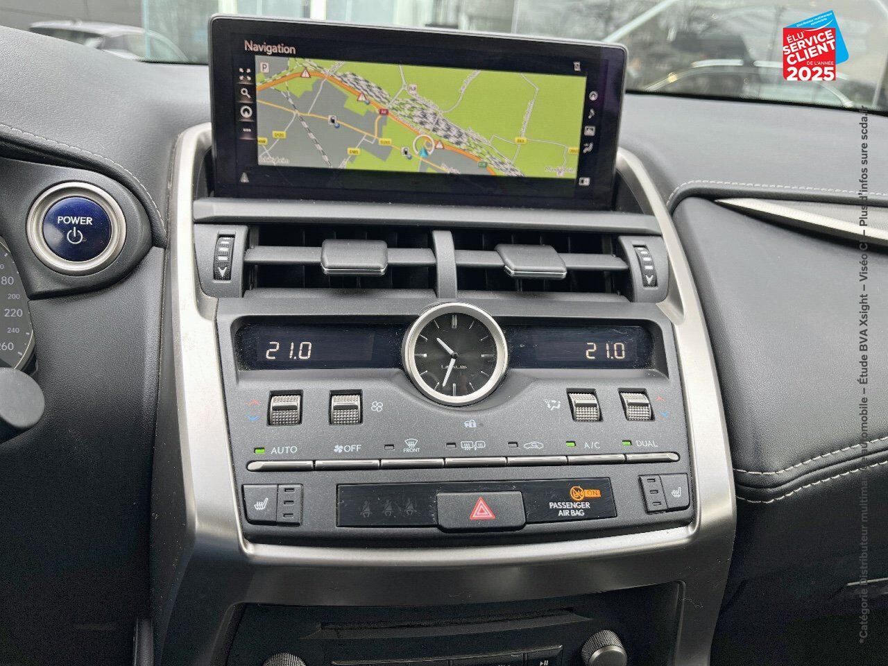 Véhicule d'occasion LEXUS NX 300H 4WD LUXE MY20 SIEGES CHAUF/CUIR GPS CAMERA CARPLAY chez Toyota Sarreguemines