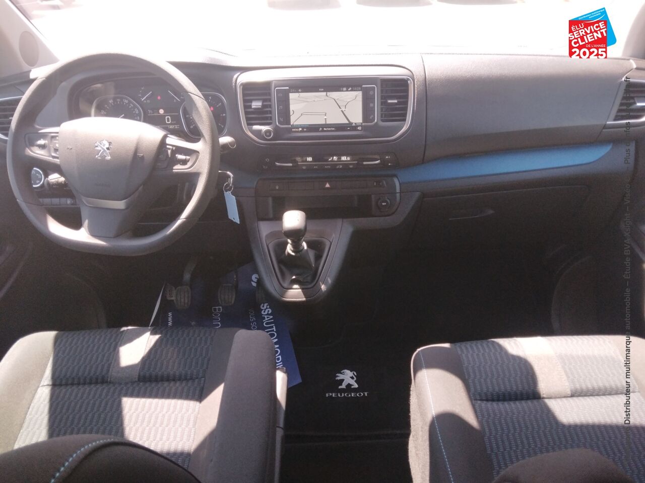 Véhicule d'occasion PEUGEOT TRAVELLER 1.5 BLUEHDI 120CH SS STANDARD ACTIVE 8 PLACES chez Renault Saint-Louis