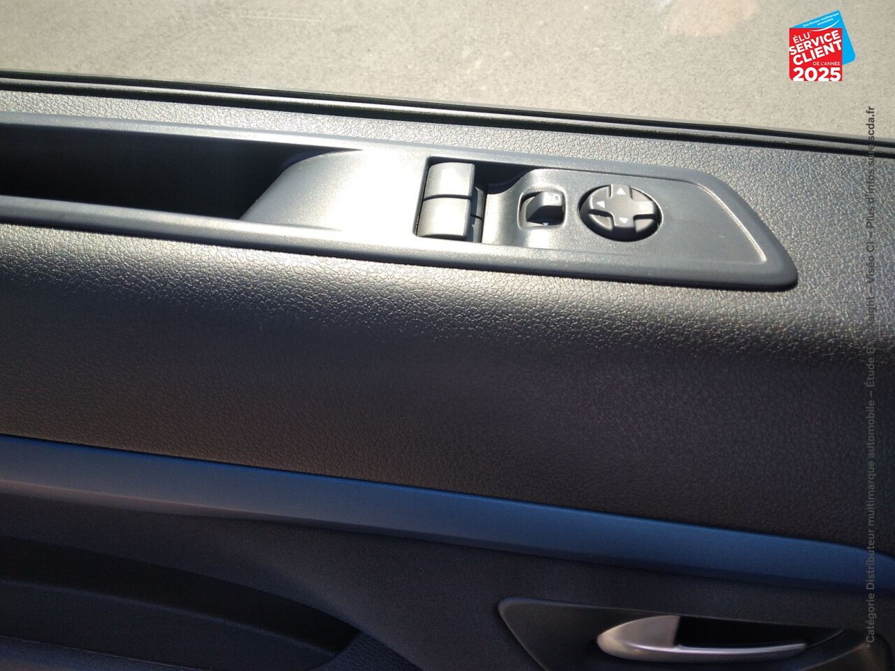 Véhicule d'occasion PEUGEOT TRAVELLER 1.5 BLUEHDI 120CH SS STANDARD ACTIVE 8 PLACES chez Renault Saint-Louis