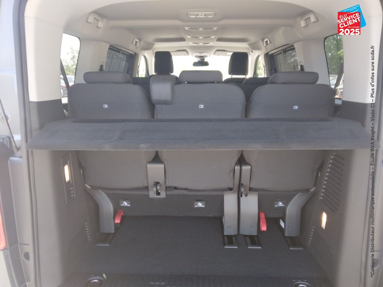 Véhicule d'occasion PEUGEOT TRAVELLER 1.5 BLUEHDI 120CH SS STANDARD ACTIVE 8 PLACES chez Renault Saint-Louis