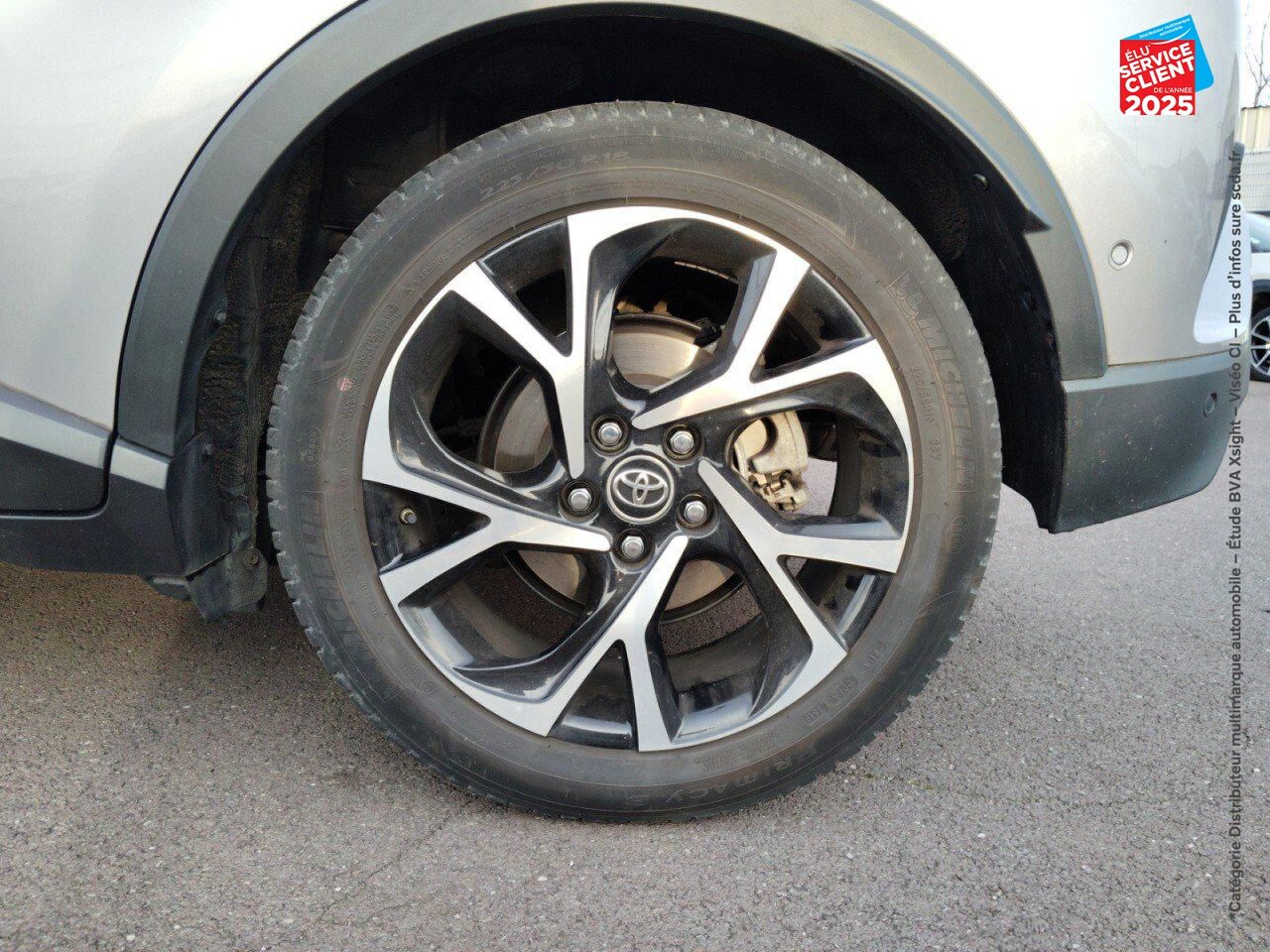 Véhicule d'occasion TOYOTA C-HR 122H GRAPHIC 2WD E-CVT chez Toyota Verdun
