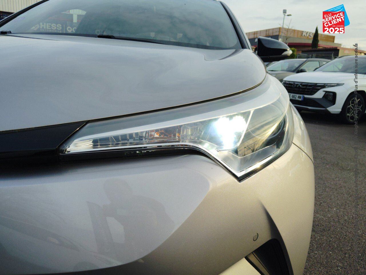 Véhicule d'occasion TOYOTA C-HR 122H GRAPHIC 2WD E-CVT chez Toyota Verdun