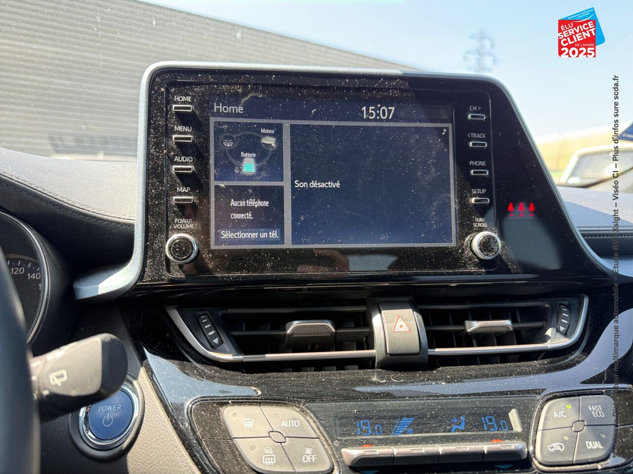 Véhicule d'occasion TOYOTA C-HR 122H EDITION 2WD E-CVT MY20 chez Toyota Saint Dizier