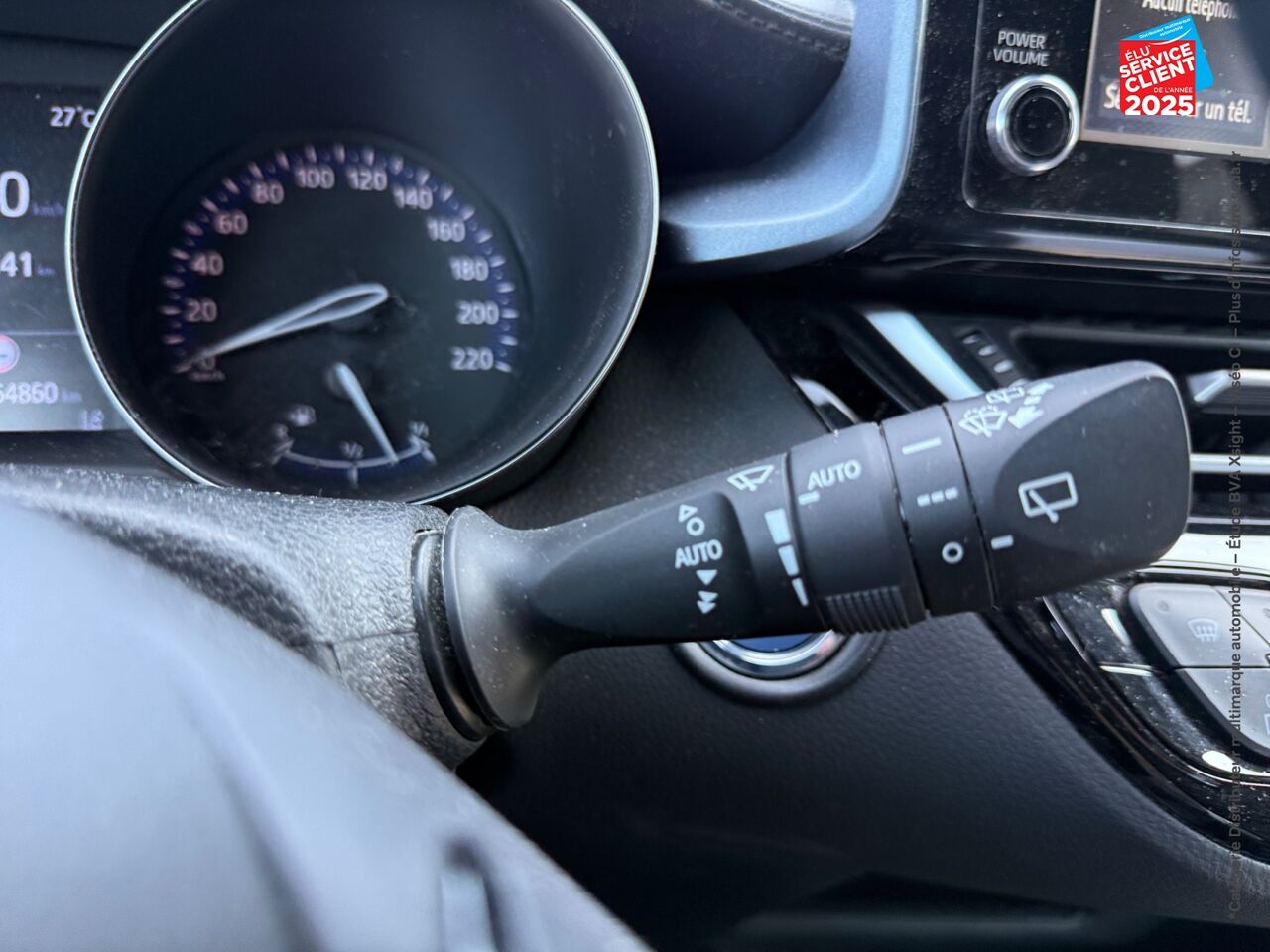 Véhicule d'occasion TOYOTA C-HR 122H EDITION 2WD E-CVT MY20 chez Toyota Saint Dizier