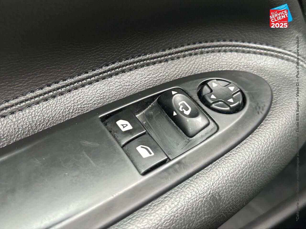 Véhicule d'occasion DS DS 3 PURETECH 110CH CAFE RACER AUTOMATIQUE SIEGES CHAUF/CUIR GPS CAMERA chez Renault Saint-Louis