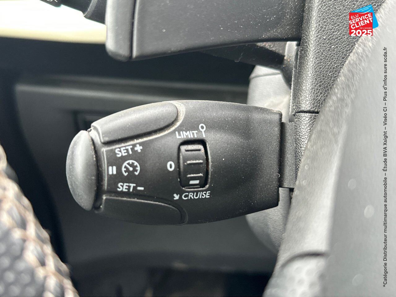 Véhicule d'occasion DS DS 3 PURETECH 110CH CAFE RACER AUTOMATIQUE SIEGES CHAUF/CUIR GPS CAMERA chez Renault Saint-Louis