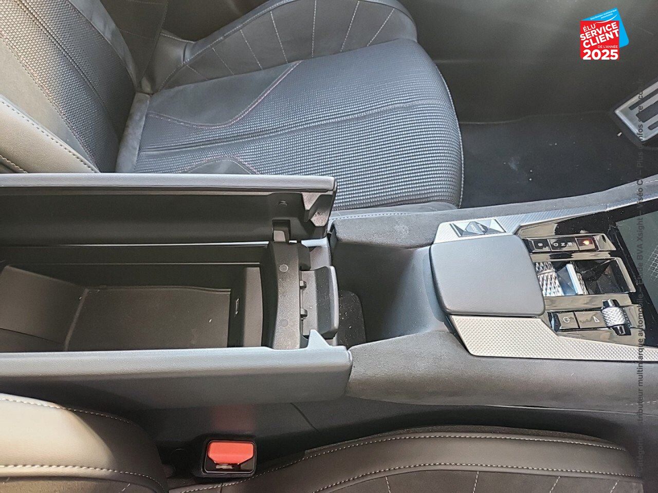 Véhicule d'occasion DS DS 4 E-TENSE 225CH PERFORMANCE LINE + GPS chez Toyota Sarreguemines