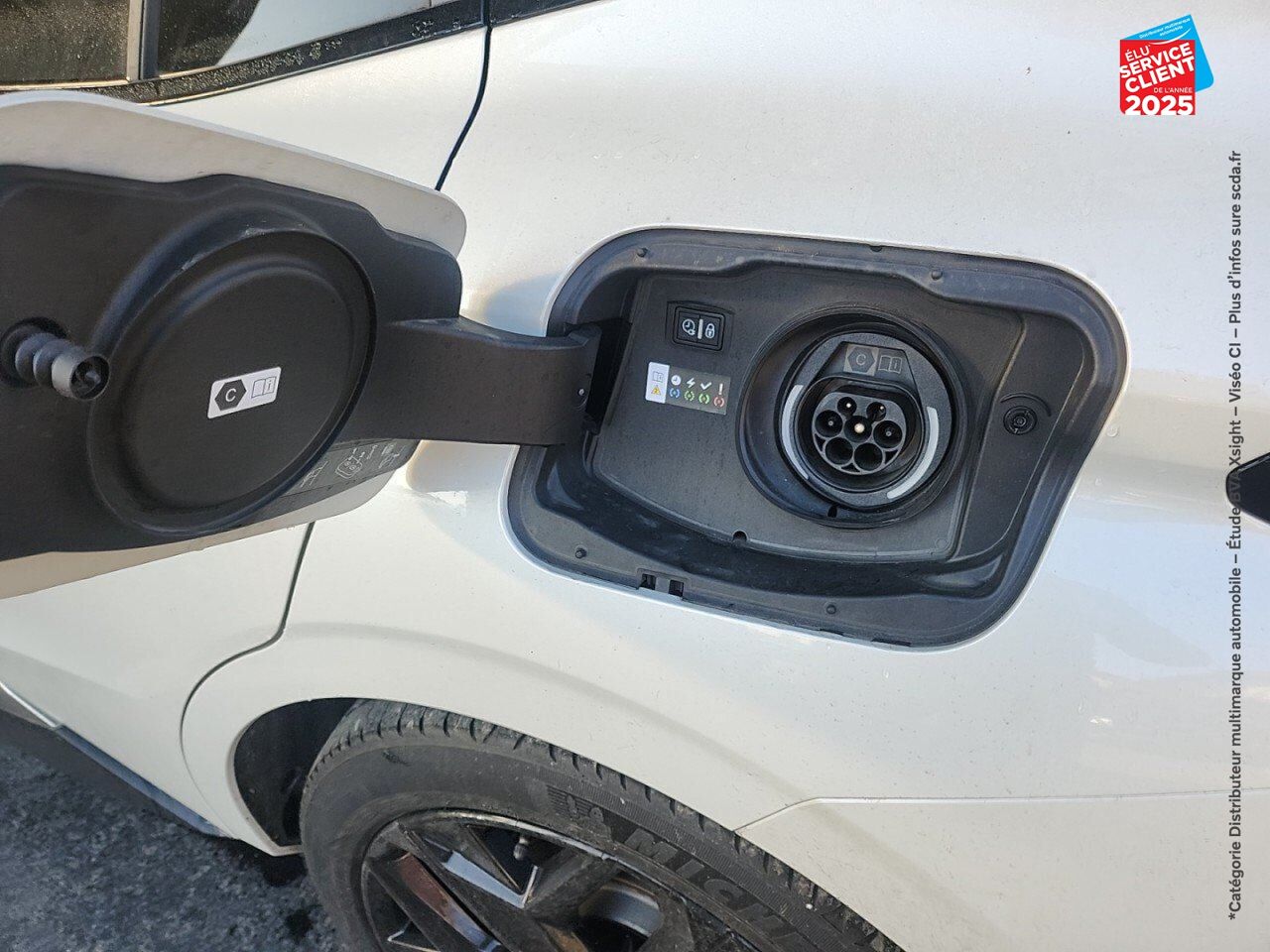 Véhicule d'occasion DS DS 4 E-TENSE 225CH PERFORMANCE LINE + GPS chez Toyota Sarreguemines