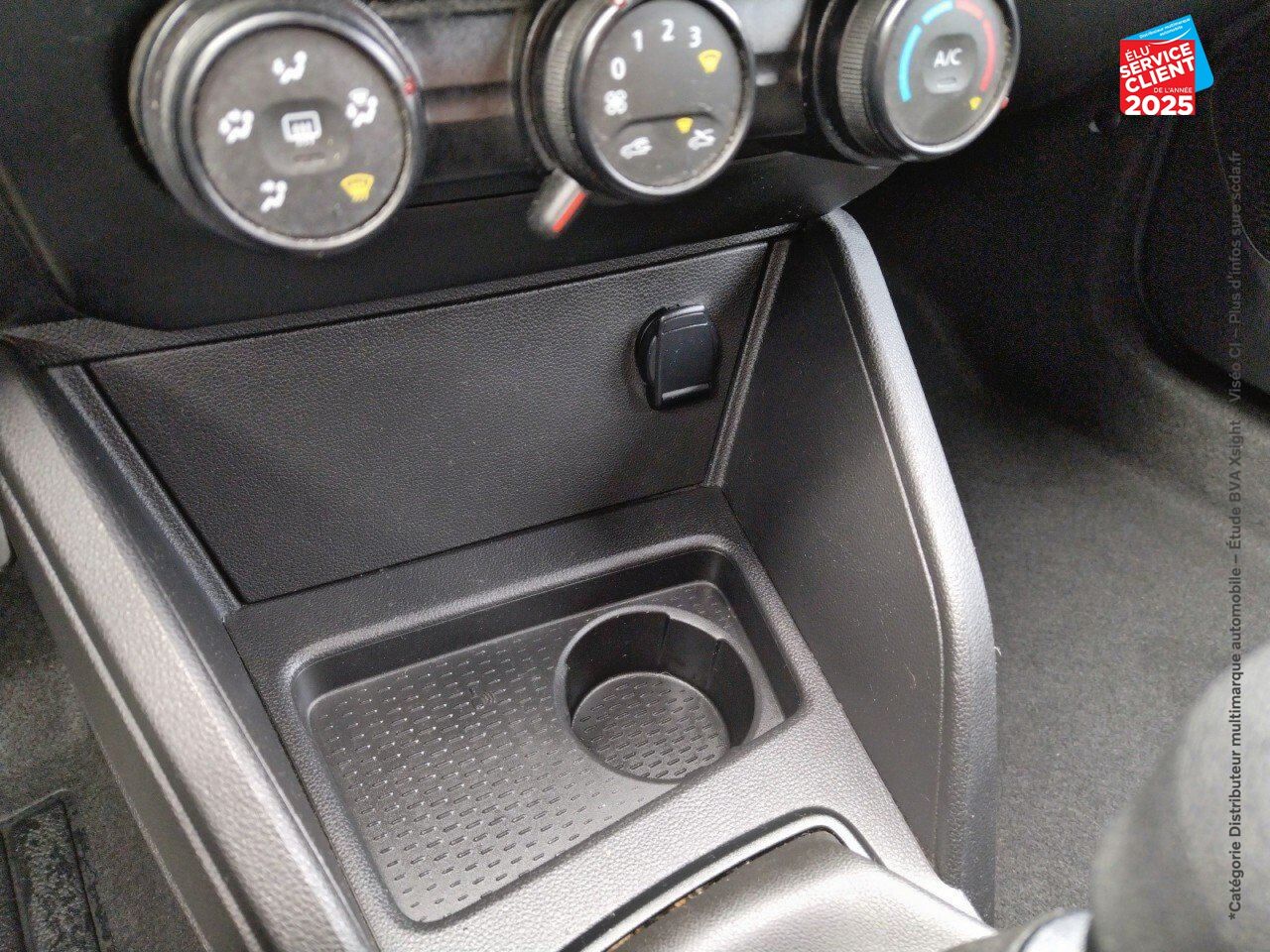 Véhicule d'occasion DACIA DUSTER 1.0 ECO-G 100CH ESSENTIEL 4X2 - E6U chez Renault Sélestat