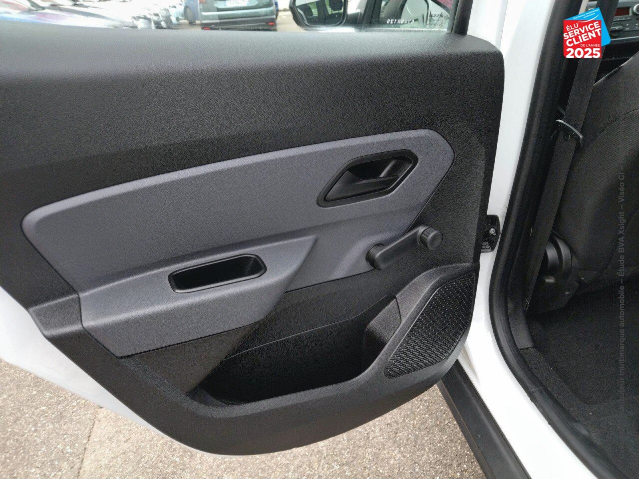Véhicule d'occasion DACIA DUSTER 1.0 ECO-G 100CH ESSENTIEL 4X2 - E6U chez Renault Sélestat