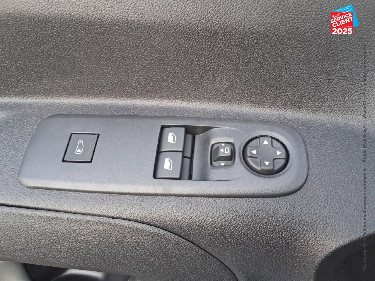 Véhicule d'occasion TOYOTA PROACE CITY MEDIUM 100 D-4D BUSINESS RC23 CAMERA chez Toyota Bar le Duc