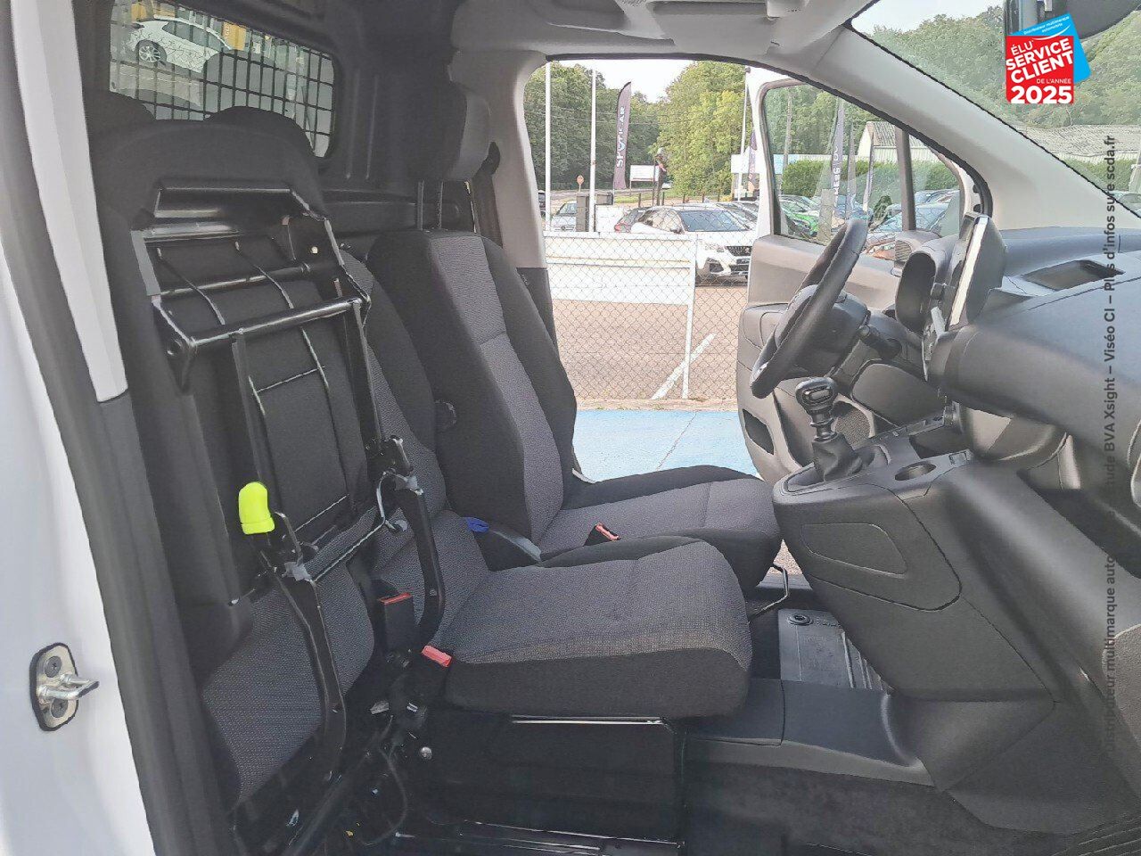 Véhicule d'occasion TOYOTA PROACE CITY MEDIUM 100 D-4D BUSINESS RC23 CAMERA chez Toyota Bar le Duc