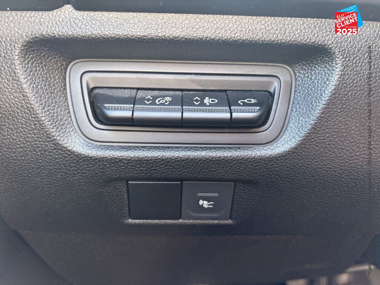 Véhicule d'occasion RENAULT ZOE LIFE CHARGE NORMALE R110 ACHAT INTEGRAL 4CV chez Renault Colmar