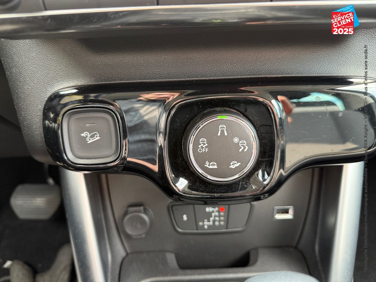 Véhicule d'occasion CITROEN C3 AIRCROSS PURETECH 130CH SS SHINE E6.D EAT6 7CV chez HESS Automobile