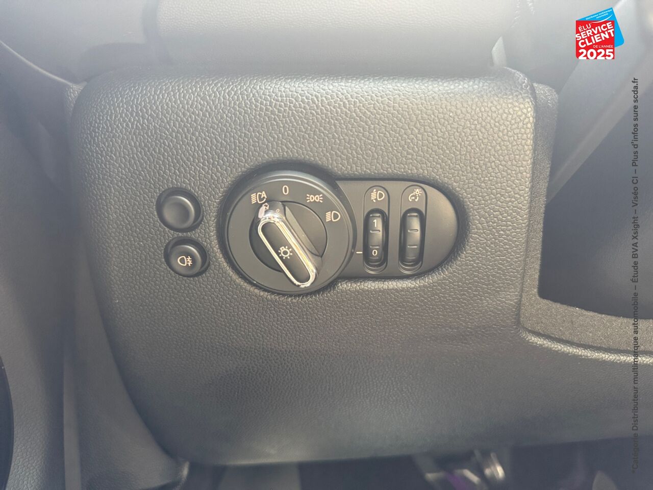 Véhicule d'occasion MINI MINI COOPER S 178CH BVA7 TOUVRANT SIEGES CHAUF GPS RADAR AR CARPLAY chez Hyundai Epernay