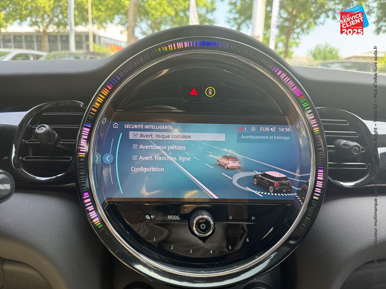 Véhicule d'occasion MINI MINI COOPER S 178CH BVA7 TOUVRANT SIEGES CHAUF GPS RADAR AR CARPLAY chez Hyundai Epernay
