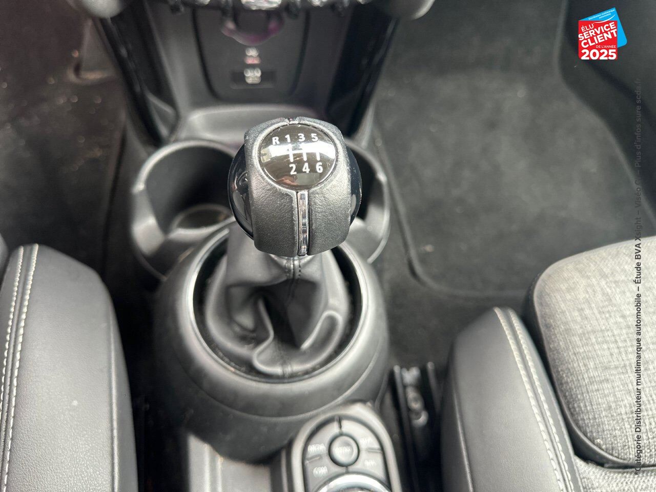 Véhicule d'occasion MINI MINI COOPER 136CH EDITION GREENWICH chez BMW Pontarlier