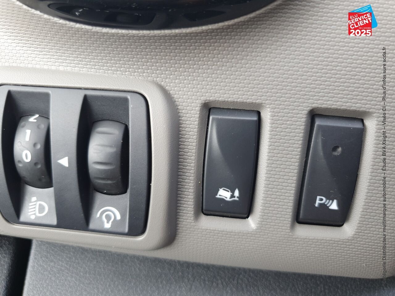 Véhicule d'occasion RENAULT TRAFIC FG L1H1 1000 1.6 DCI 120CH CONFORT EURO6 GPS chez Toyota Saint Dizier