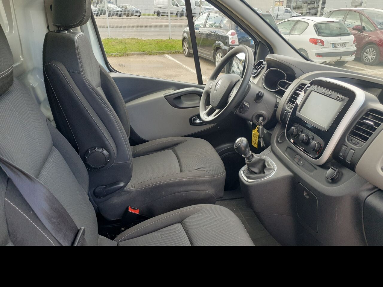 Véhicule d'occasion RENAULT TRAFIC FG L1H1 1000 1.6 DCI 120CH CONFORT EURO6 GPS chez Toyota Saint Dizier