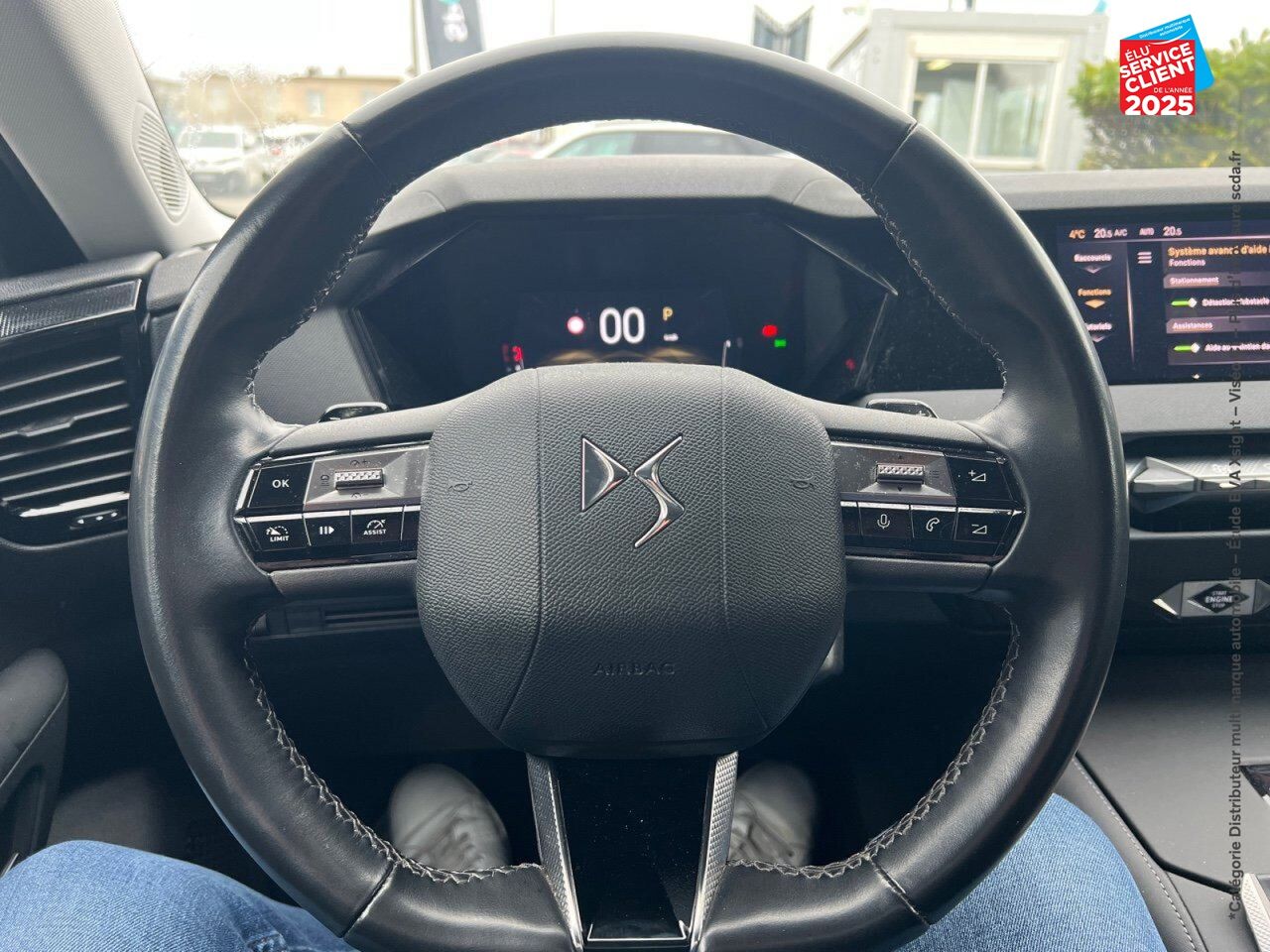 Véhicule d'occasion DS DS 4 BLUEHDI 130CH BASTILLE AUTOMATIQUE CARPLAY chez BMW Besançon