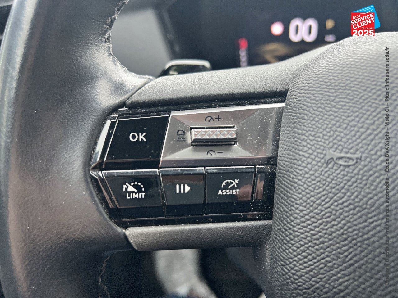 Véhicule d'occasion DS DS 4 BLUEHDI 130CH BASTILLE AUTOMATIQUE CARPLAY chez BMW Besançon