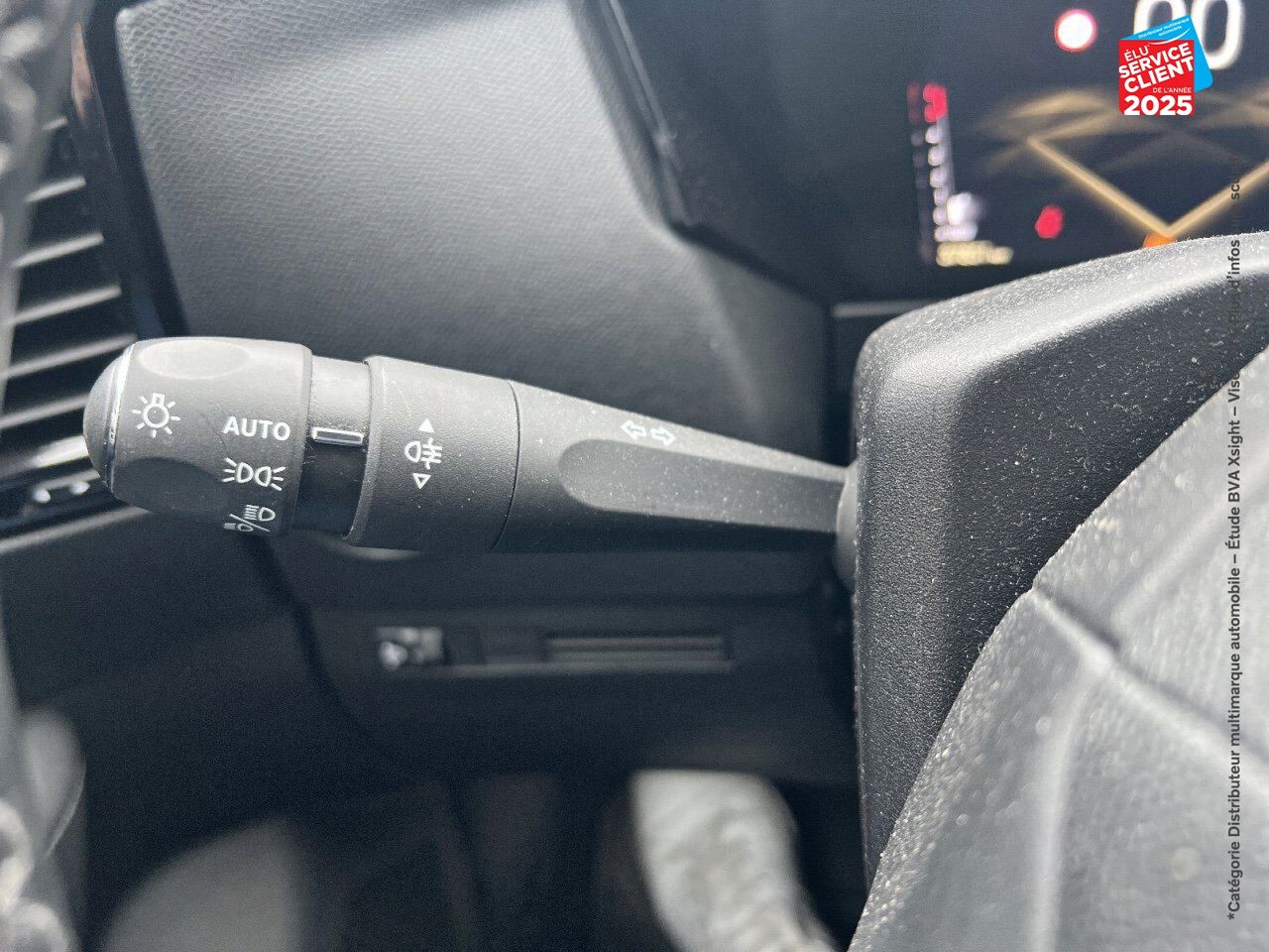 Véhicule d'occasion DS DS 4 BLUEHDI 130CH BASTILLE AUTOMATIQUE CARPLAY chez BMW Besançon