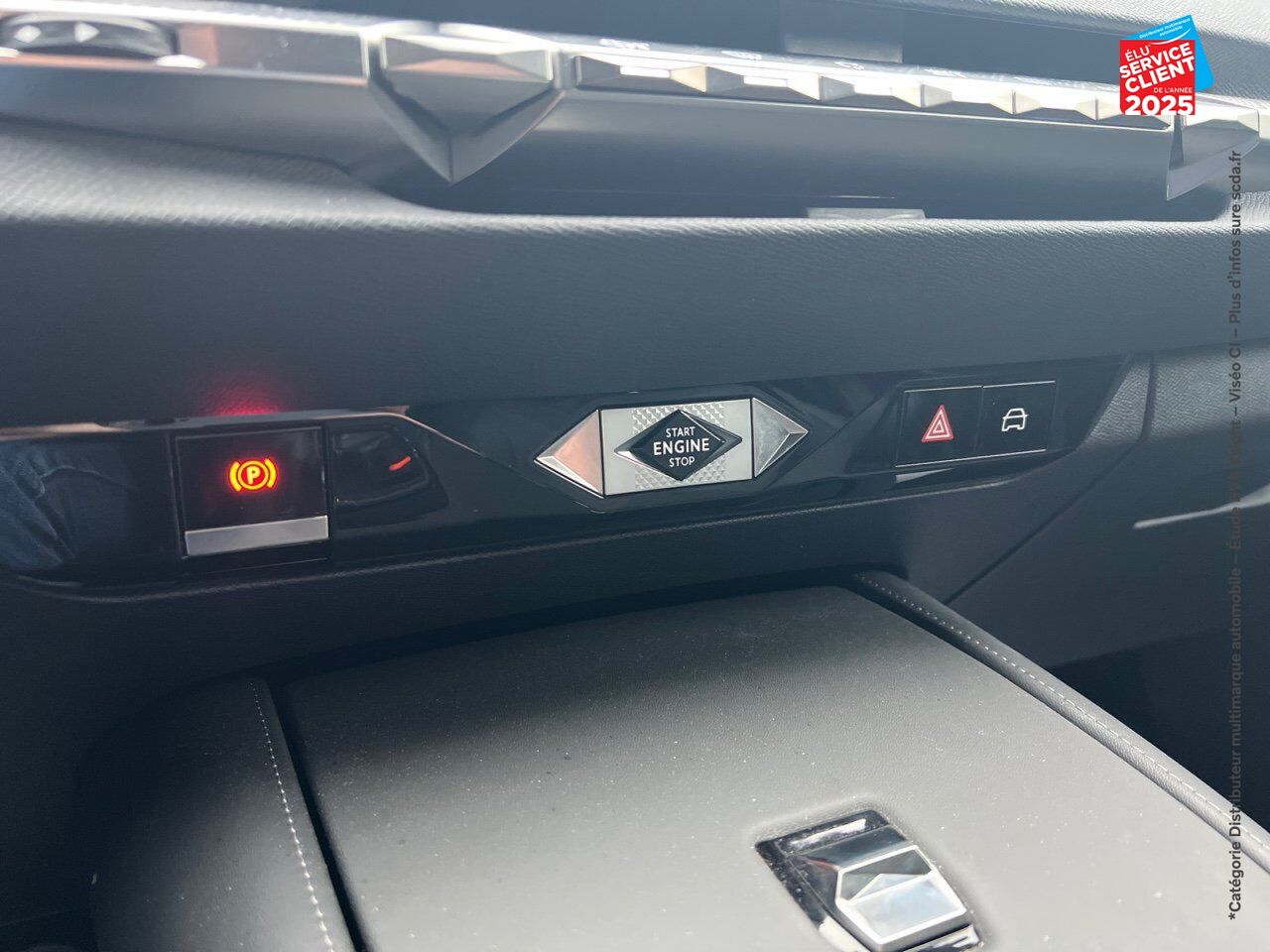 Véhicule d'occasion DS DS 4 BLUEHDI 130CH BASTILLE AUTOMATIQUE CARPLAY chez BMW Besançon