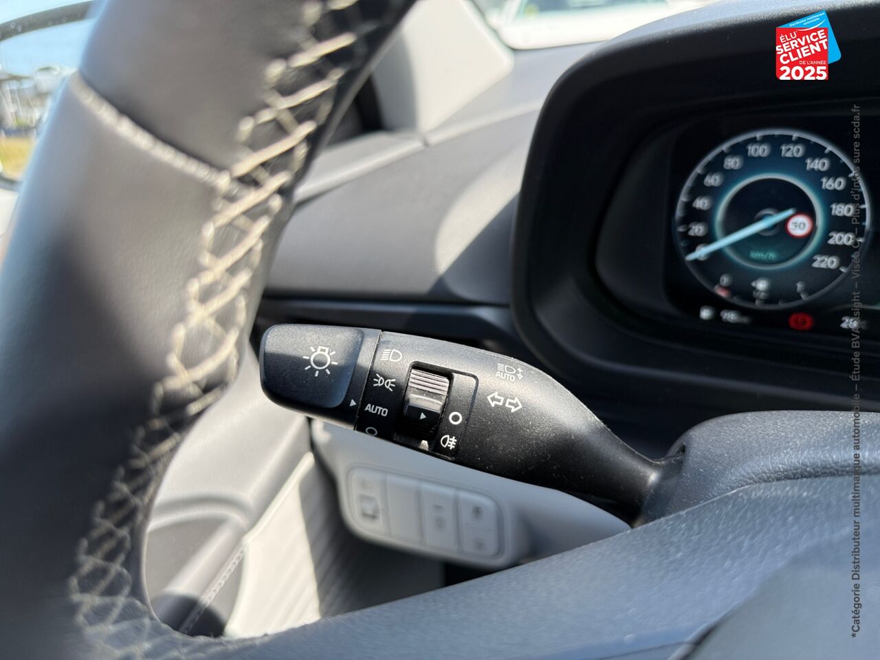 Véhicule d'occasion HYUNDAI BAYON 1.0 T-GDI 100CH HYBRID 48V CREATIVE CAMERA chez Hyundai Reims