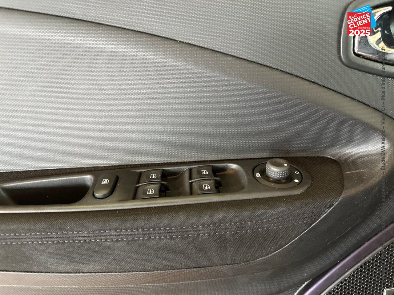 Véhicule d'occasion RENAULT ZOE STAR WARS CHARGE NORMALE R90 chez Opel Verdun
