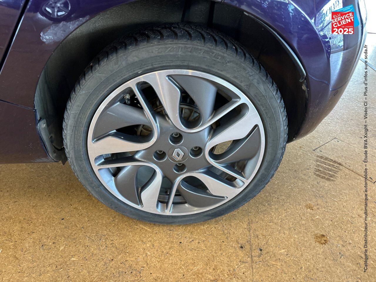 Véhicule d'occasion RENAULT ZOE STAR WARS CHARGE NORMALE R90 chez Opel Verdun