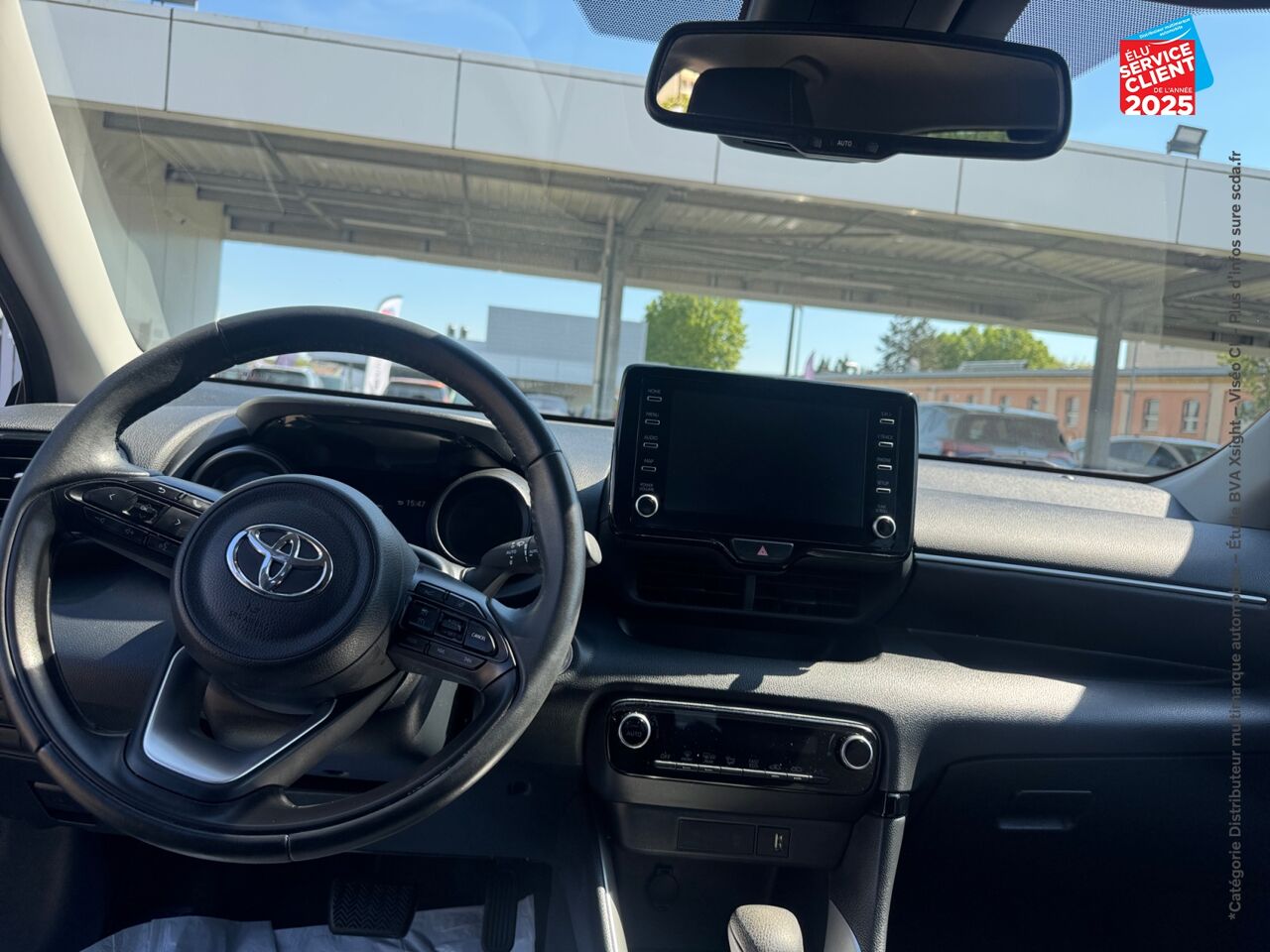 Véhicule d'occasion TOYOTA YARIS 116H DESIGN 5P MY22 CAMERA CARPLAY chez Dacia Belfort