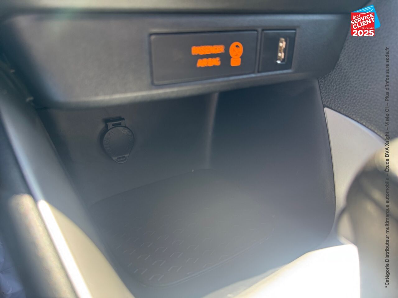 Véhicule d'occasion TOYOTA YARIS 116H DESIGN 5P MY22 CAMERA CARPLAY chez Dacia Belfort