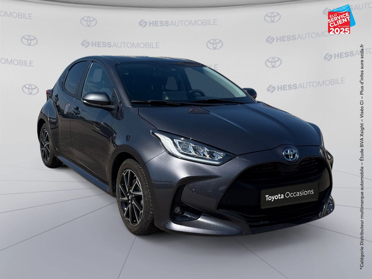 Véhicule d'occasion TOYOTA YARIS 116H DESIGN 5P MY22 CAMERA CARPLAY chez Dacia Belfort